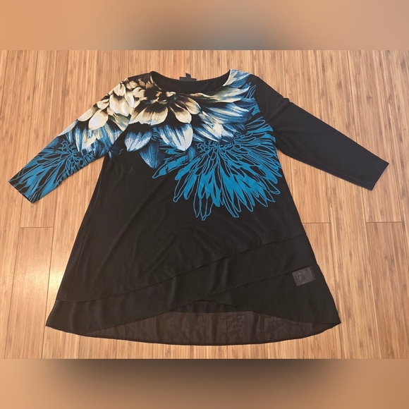 Alfani Tops - NWOT Alfani Floral Women's Top